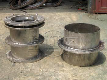 柔性防水他管和<a href=http://www.m.zhengshilong.com target=_blank class=infotextkey>剛性防水套管</a>